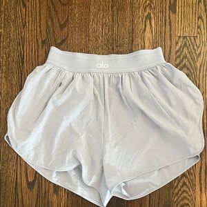 ALO Yoga Women's Light Gray Athletic Shorts